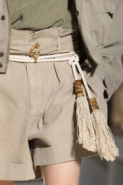 Look 27